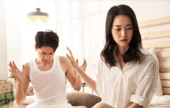 长沙第三者调查：小三打电话挑衅？原配做好这3件事，让她自取其辱！