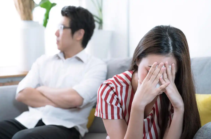 长沙调查取证：婚姻期间与人同居是否要负法律责任